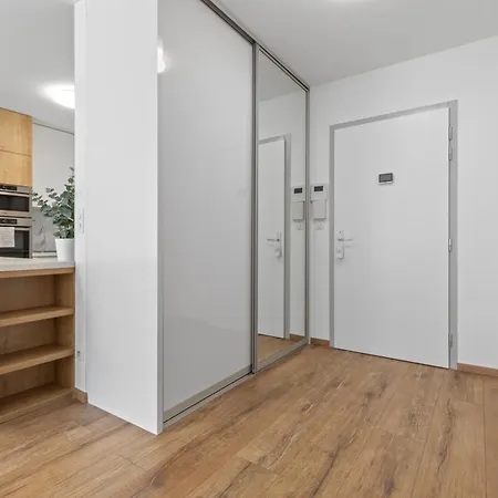 Lam White - Free Parking - Ac Apartment