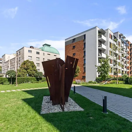 Lam White - Free Parking - Ac Pressburg