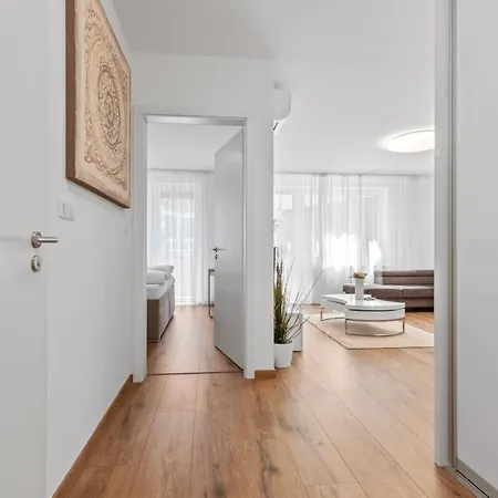 Lam White - Free Parking - Ac Апартаменты